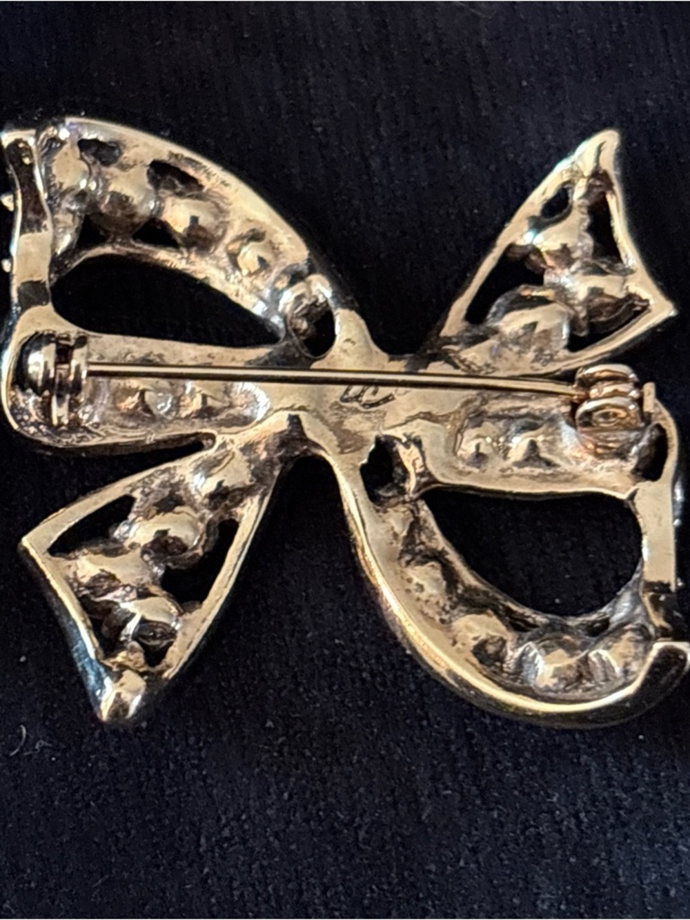 Vintage LC Signed Liz Claiborne Open Work Pink Rhinestone Bow Brooch Gold - Picture 4 of 8